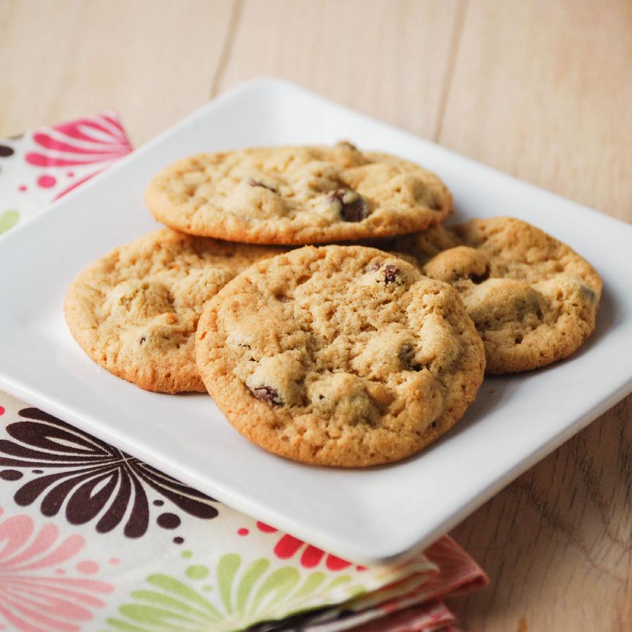 The product image for Organic Peanut Butter Chocolate Chip Cannacookies